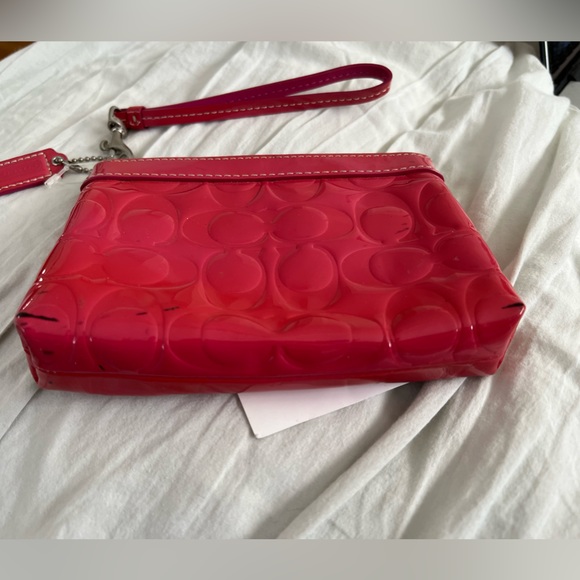 Hot pink coach wristlet - Picture 4 of 4